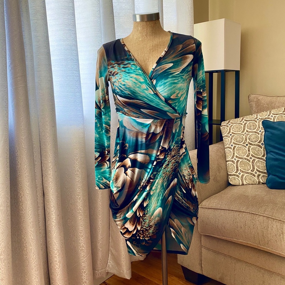 MIDI WRAP DRESS
